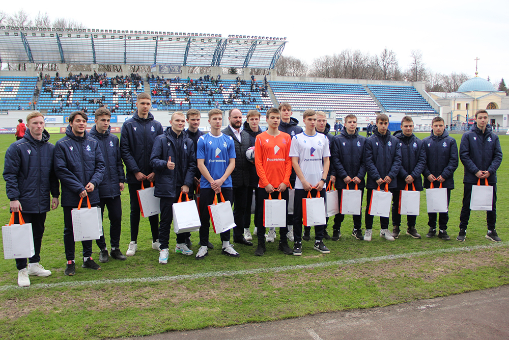 Игроки "Динамо-м" получили новую игровую форму от "Ростелекома"